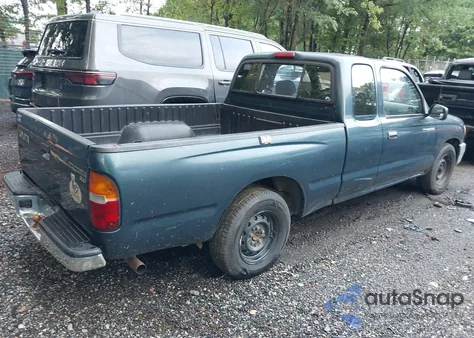 1998 Toyota Tacoma Xtracab z USA, uszkodzony, nr VIN 4TAVL52N7WZ049067